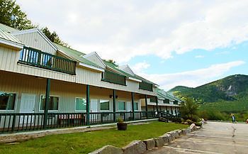 Attitash Motel & Suites Бартлетт Экстерьер фото